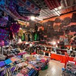 Tauchen Sie ein in den lebhaften Naka-Wochenendmarkt in Phuket