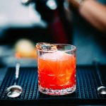 Probiere die Nachtleben von Bangkok aus der Vogelperspektive: 13 Dachterrassenbars mit Aussicht